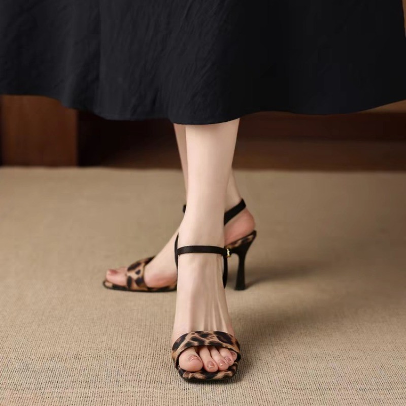 Sexy sandalen met luipaardprin - Leopard Print Heels recensie en prijs