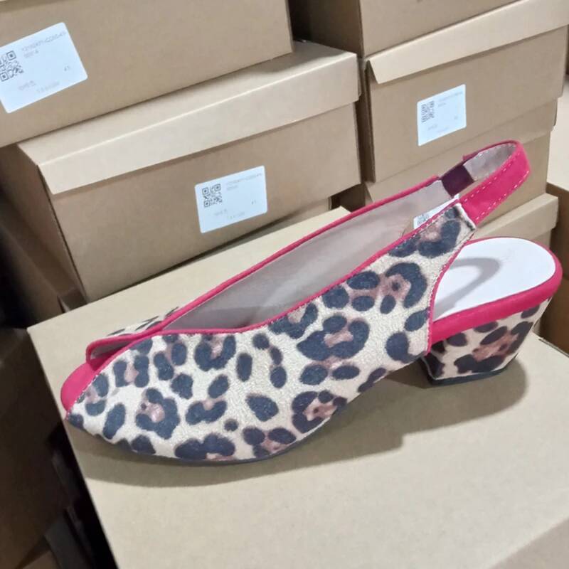 Sandalen met luipaardprint, pe - Leopard Print Heels recensie en prijs