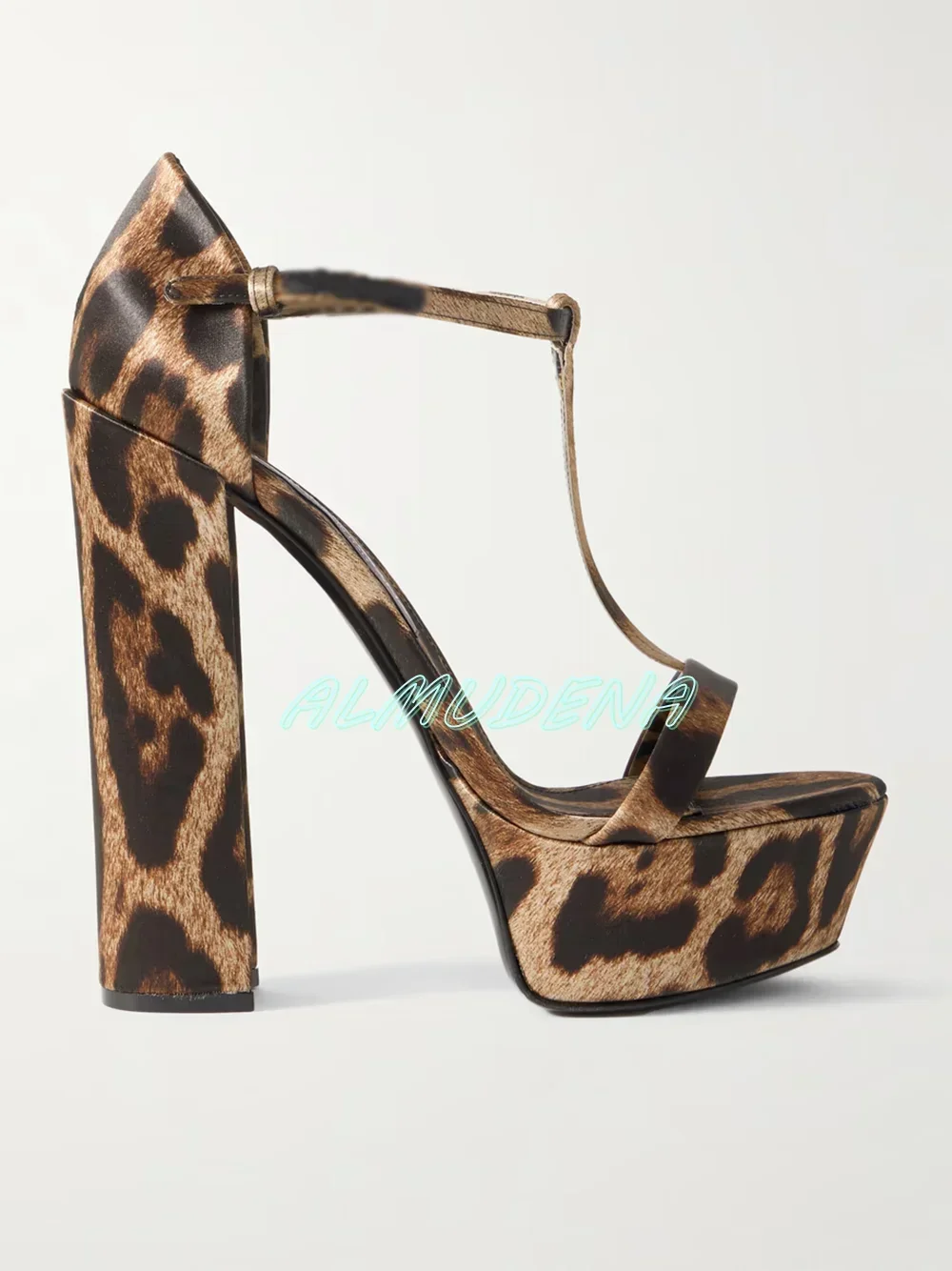 Glanzende luipaardprint satijn - Leopard Print Heels recensie en prijs